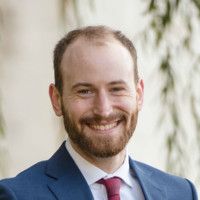 歴史的なバスケットボールリーグはNCAAを混乱させています