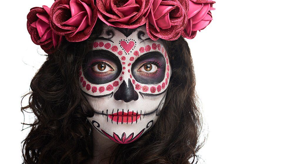 هل يجب أن أسمح للموظفين بارتداء ملابس عيد الهالوين؟