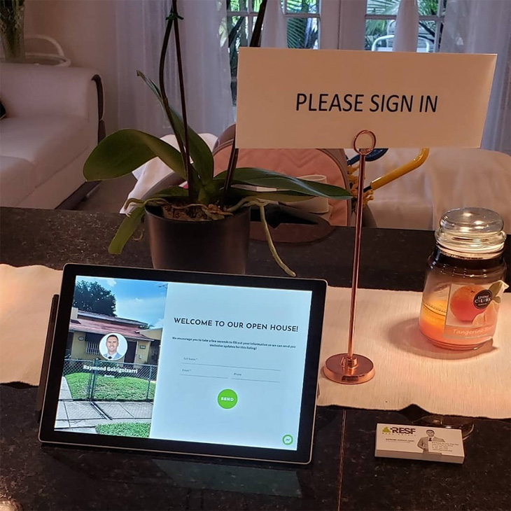 เปิดบ้าน