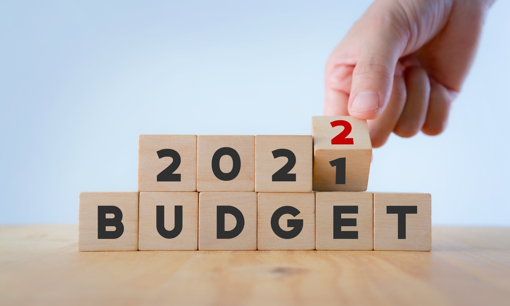 ブロックに書かれた 2022 年の不動産予算