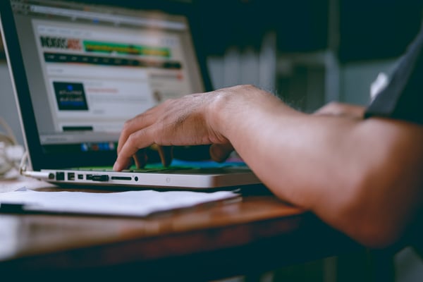 휴가철 전자 상거래 현금 흐름