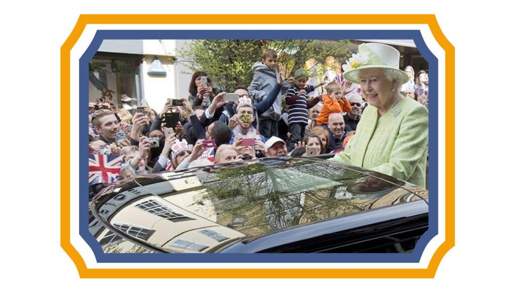 ราชินี-สาธารณะ-ปรากฏตัว