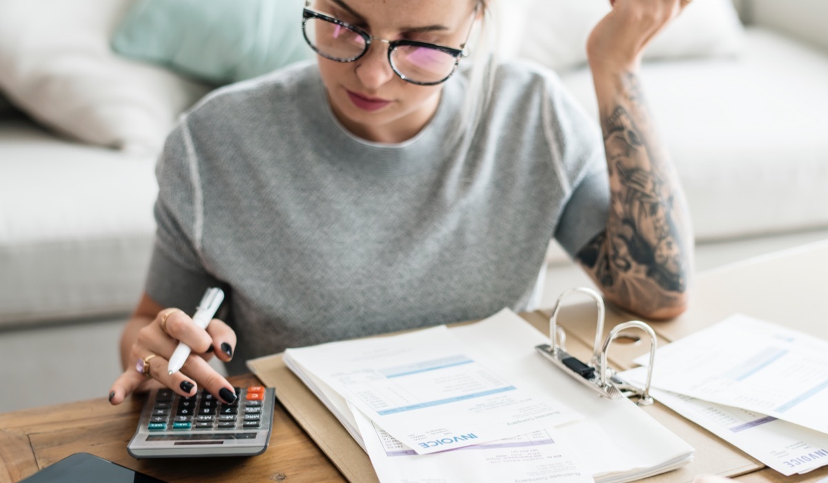 發票上的淨 30 個付款條件