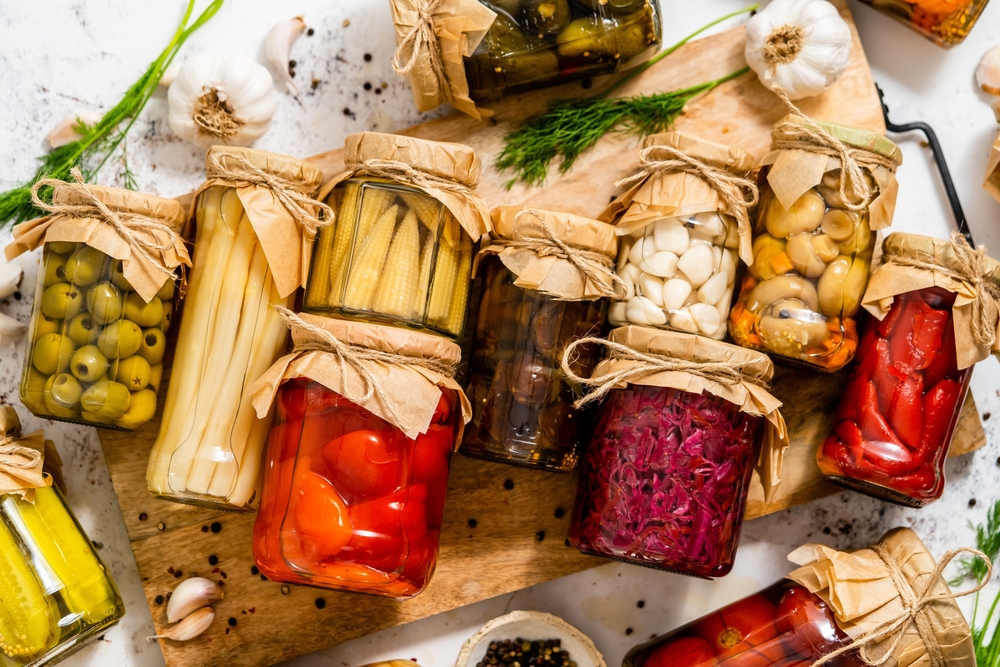 Prodotti artigianali conservati come regalo pop