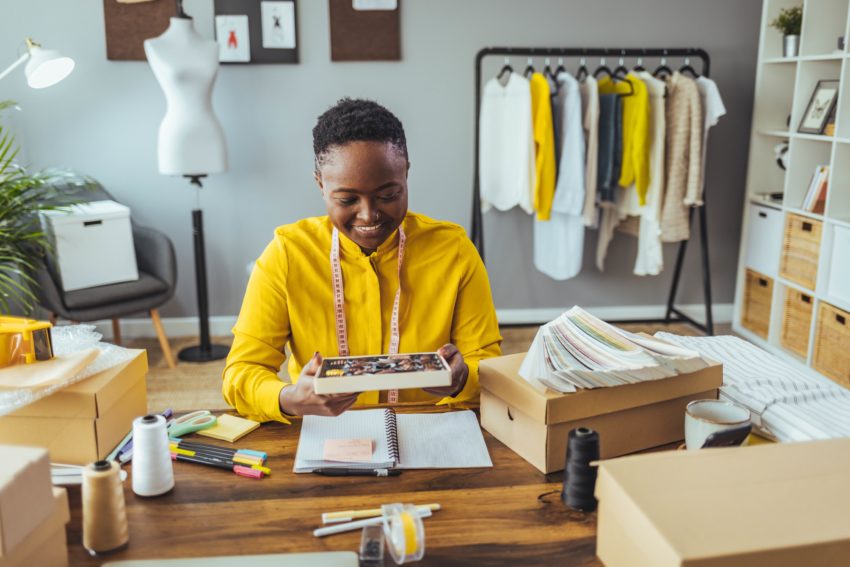 İşletme sahibi Juneteenth için hediye aldı