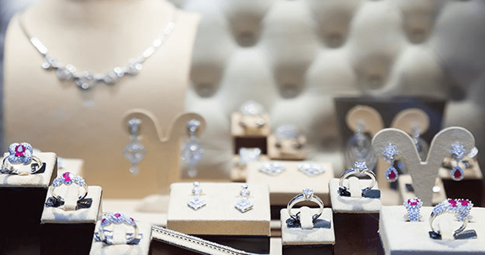 Розничный ювелирный магазин