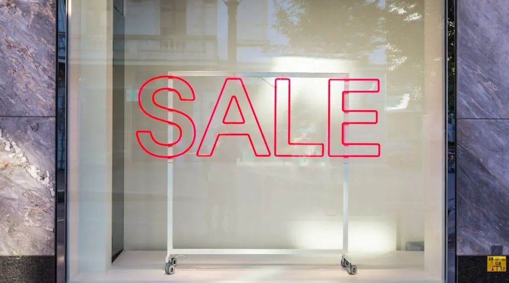 Image en vedette pour : La bonne façon d'utiliser le courrier électronique pour offrir des remises aux clients ou aux clients