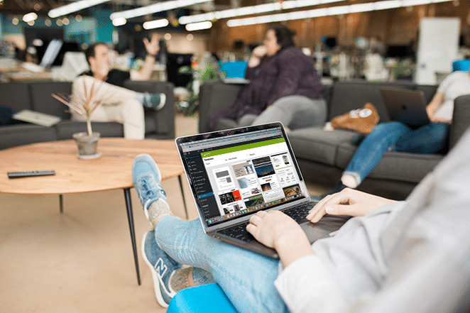 flywheeler ทำงานในแดชบอร์ด wordpress พร้อมปลั๊กอินจดหมายข่าวบนแล็ปท็อป