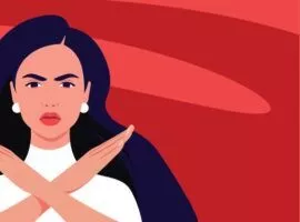 امرأة تعقد ذراعيها أمام وجهها في تحد.