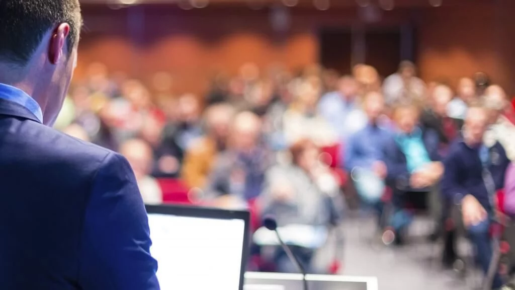 Mengoptimalkan Biaya Logistik dengan Layanan Pemenuhan Outsourcing 5 Optimizing Logistics Costs by Outsourcing Fulfillment Services 5