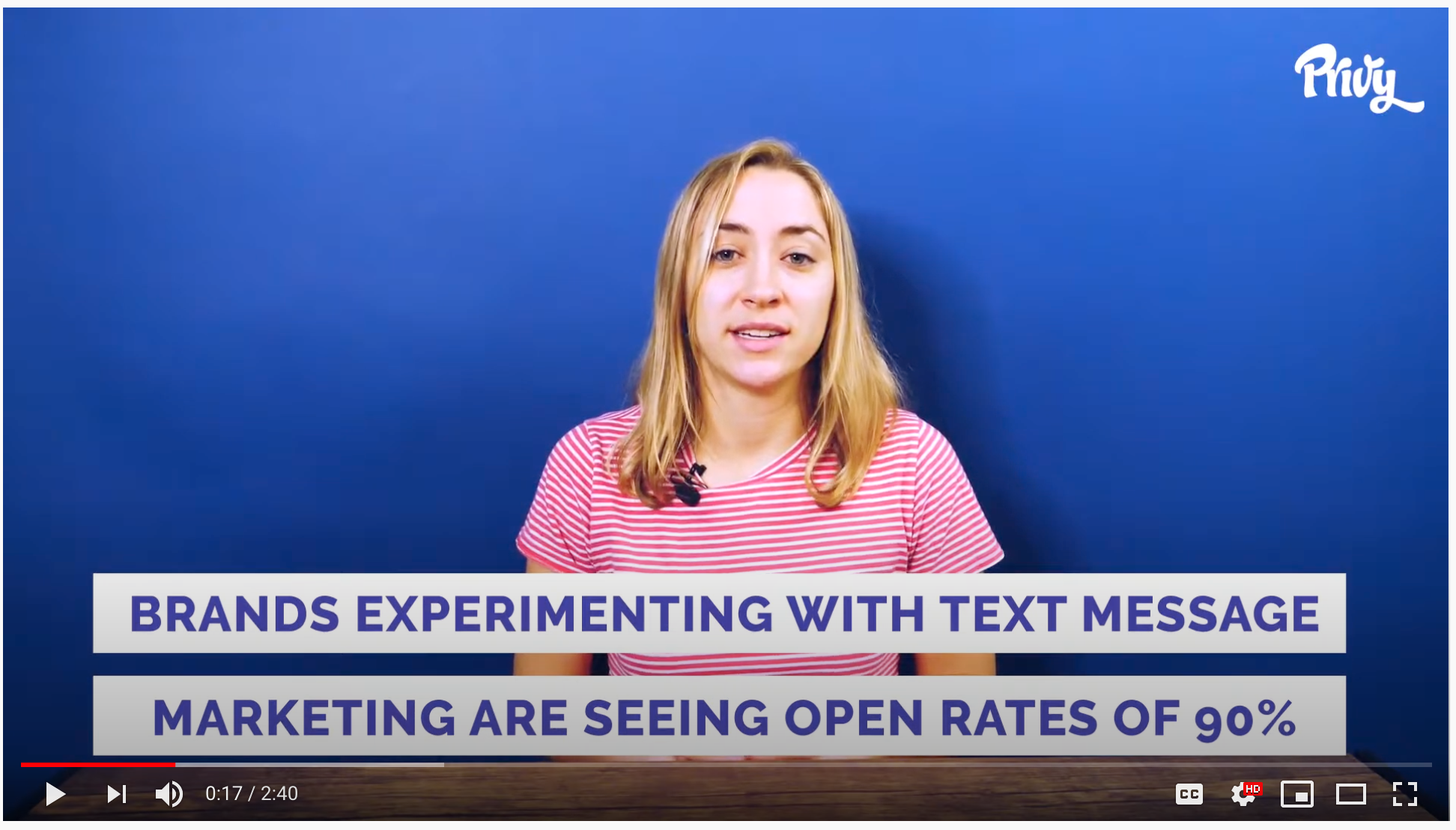 Zrzut ekranu wideo YouTube z podpisami tekstowymi