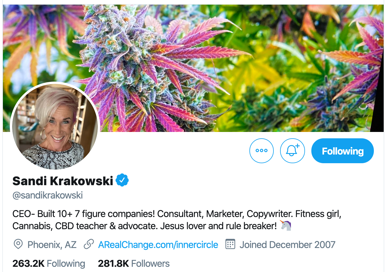 Sandi Krakowski. Top copywriter to follow on twitter