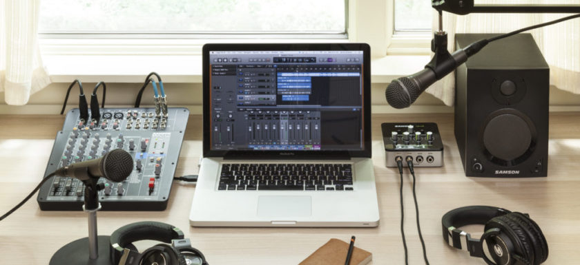 ポッドキャスティング