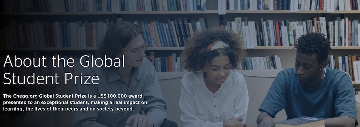 Situs web Global Student Prize yang menggambarkan orang-orang yang sedang belajar dan menjelaskan aturan kontes.