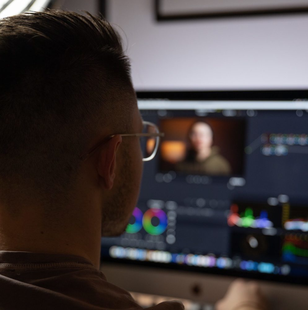 monteur vidéo indépendant