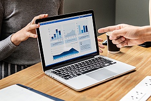 顯示保險營銷服務數據分析的數據圖