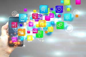 sejumlah besar ikon untuk platform media sosial di mana pemasaran konten dapat bermanfaat bagi perusahaan besar atau kecil mana pun