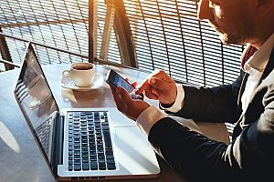 ตัวแทนการตลาดดิจิทัลพัฒนากลยุทธ์การตลาดเว็บสำหรับทนายความสำหรับสำนักงานกฎหมายท้องถิ่น