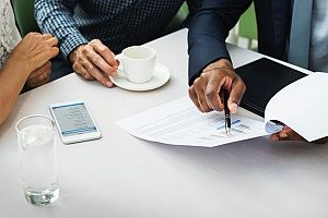 Versicherungsmarketingagenturen diskutieren, wie Versicherungsagenturen stark von ihren Dienstleistungen profitieren können